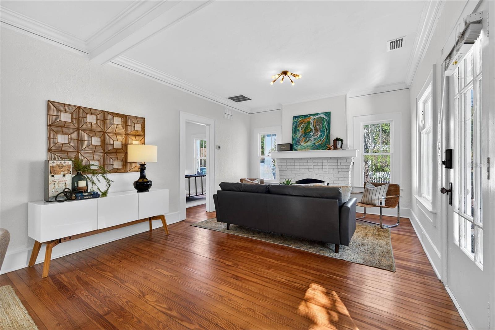 Image 9 of 38 For 736 6th Street N