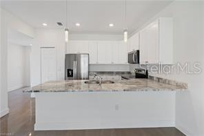 Image 3 of 11 For 326-328 Limerick Avenue S