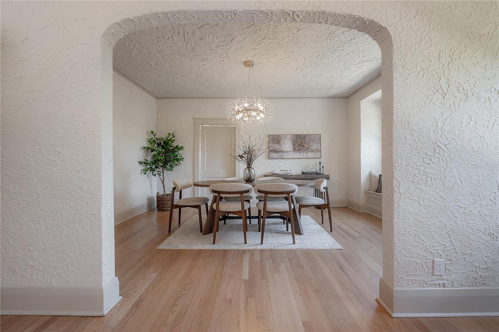 Image 18 of 67 For 316 Clifton Street