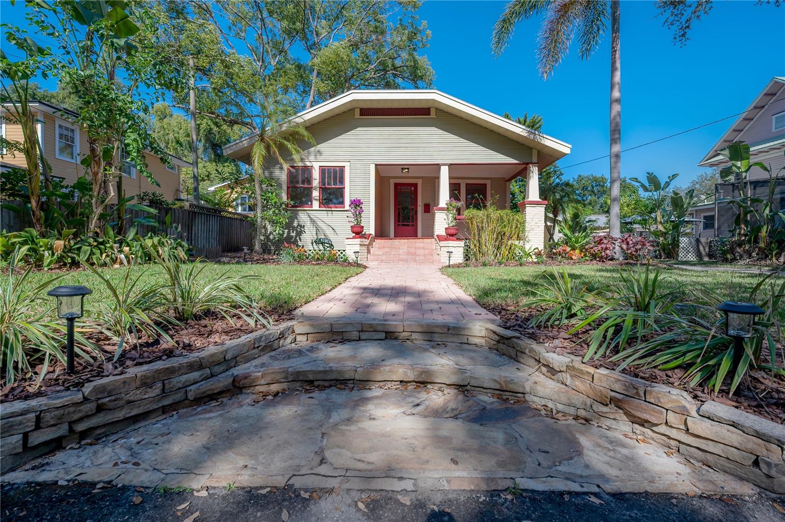 Image 2 of 67 For 316 Clifton Street