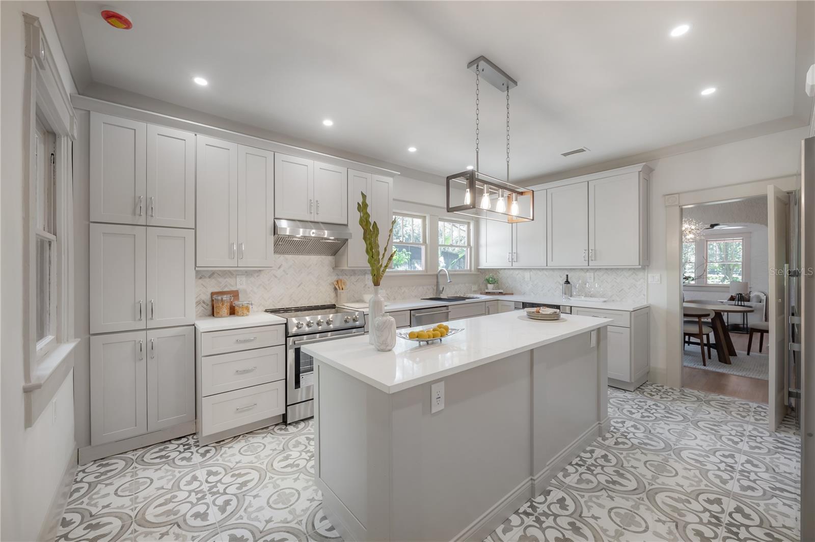 Image 22 of 67 For 316 Clifton Street