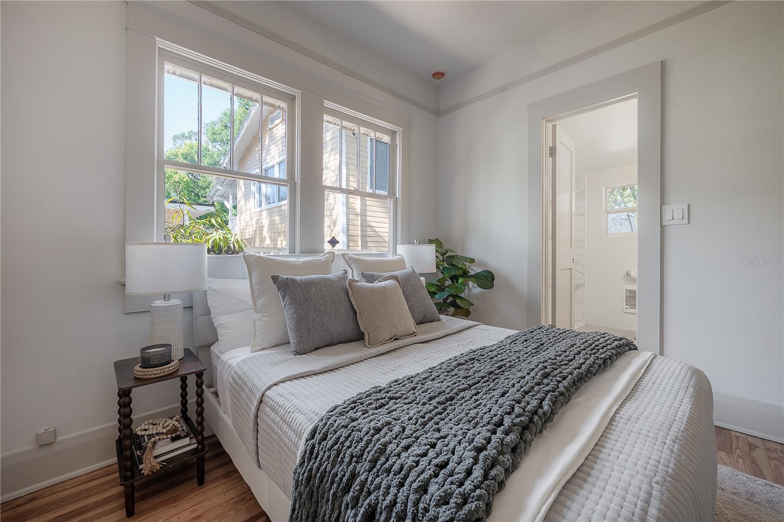 Image 37 of 67 For 316 Clifton Street