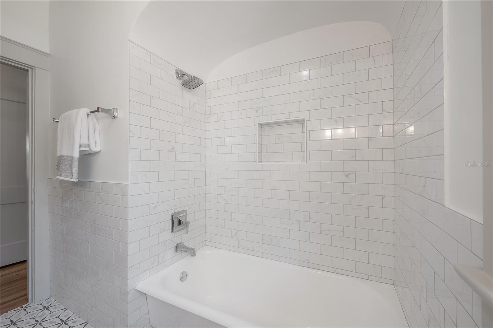 Image 44 of 67 For 316 Clifton Street