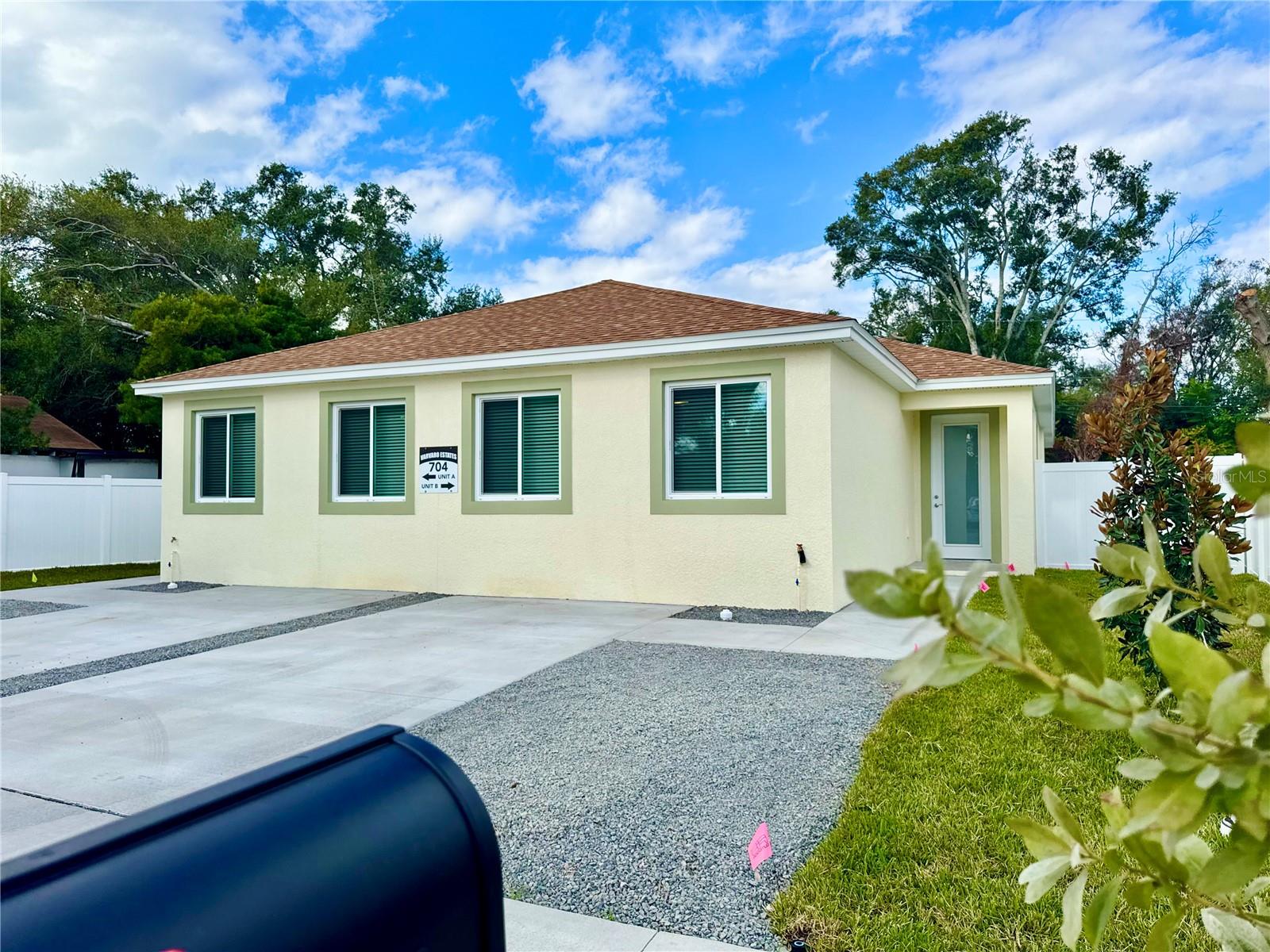 Image 15 of 27 For 704 13th Avenue Nw