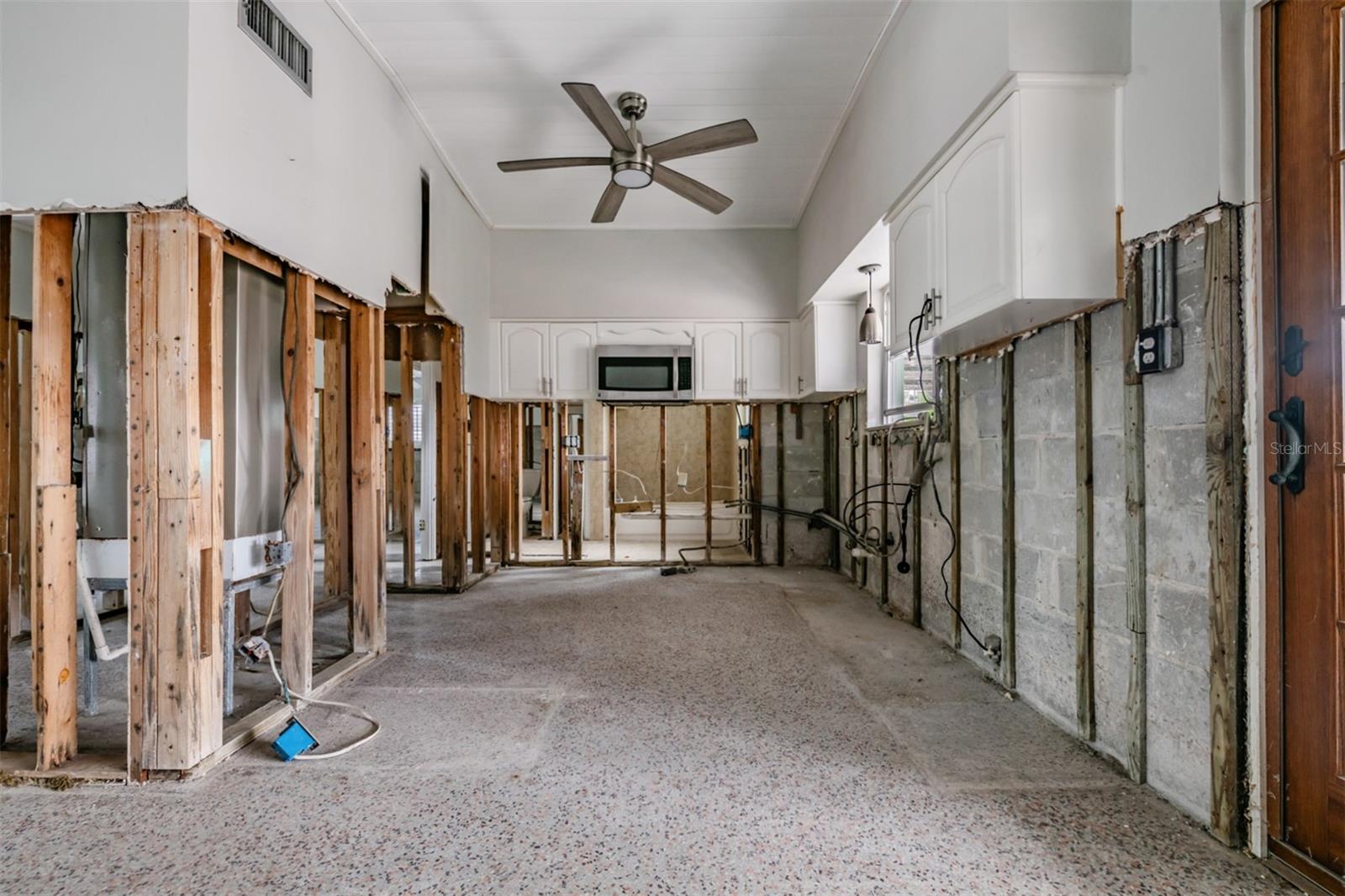 Image 12 of 38 For 16304 3rd Street E