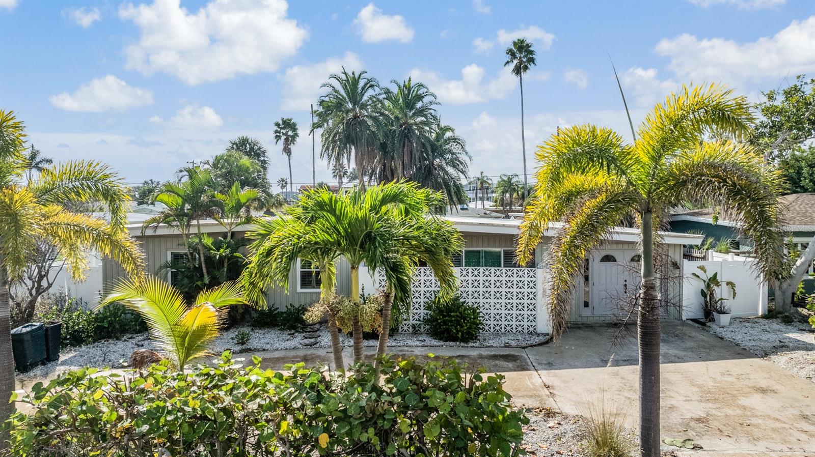 Image 31 of 38 For 16304 3rd Street E