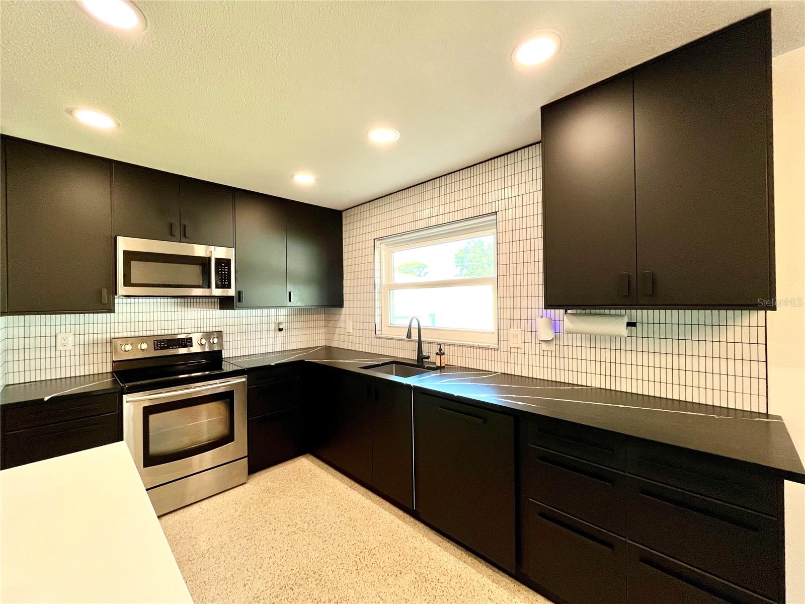 Image 14 of 37 For 1945 68th Avenue S