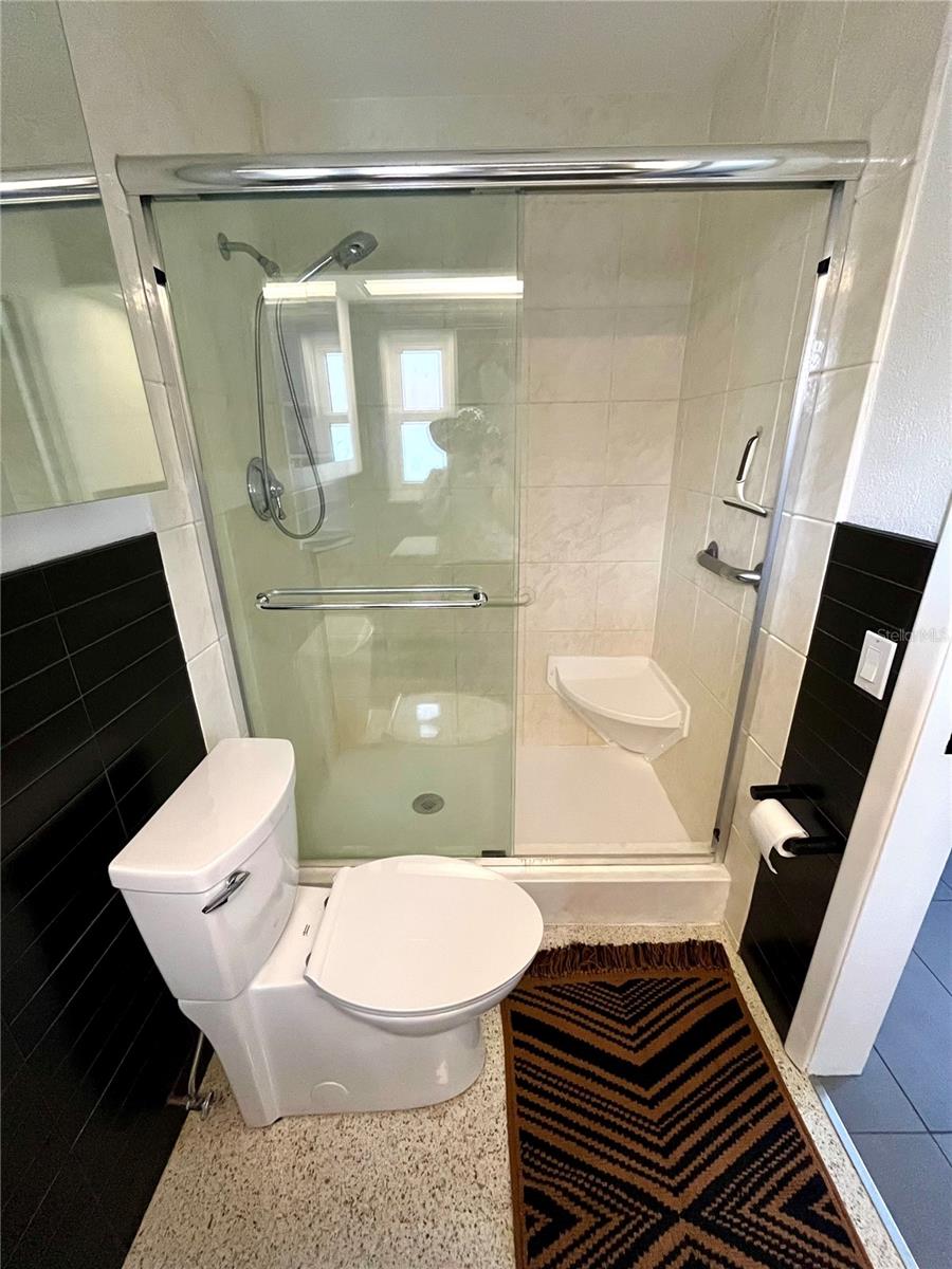 Image 20 of 37 For 1945 68th Avenue S