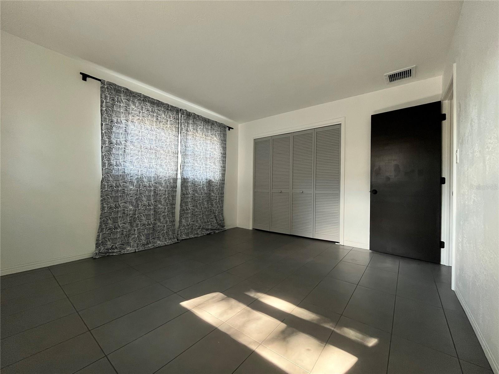 Image 22 of 37 For 1945 68th Avenue S