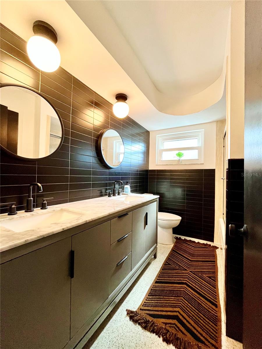 Image 24 of 37 For 1945 68th Avenue S