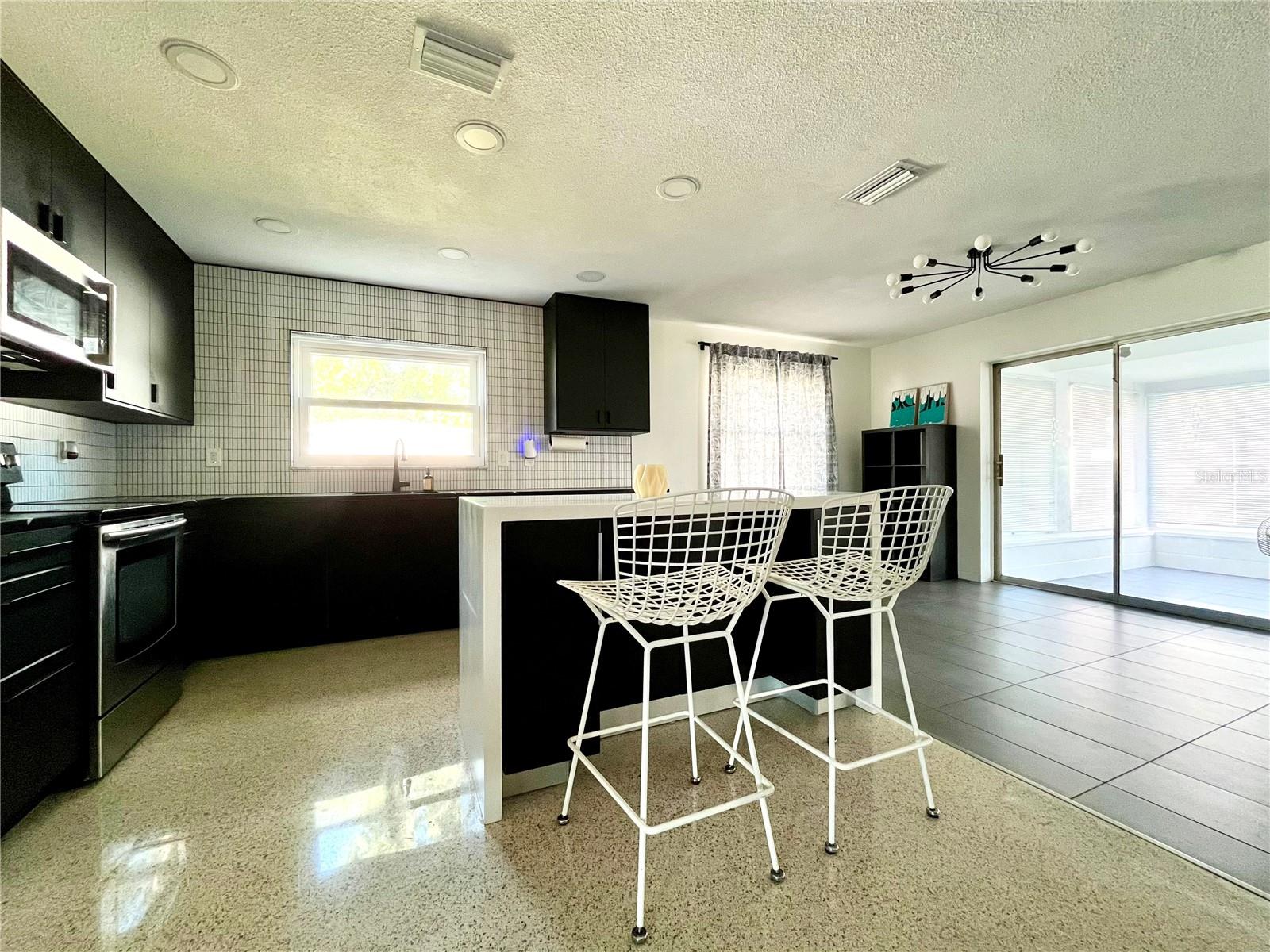 Image 3 of 37 For 1945 68th Avenue S