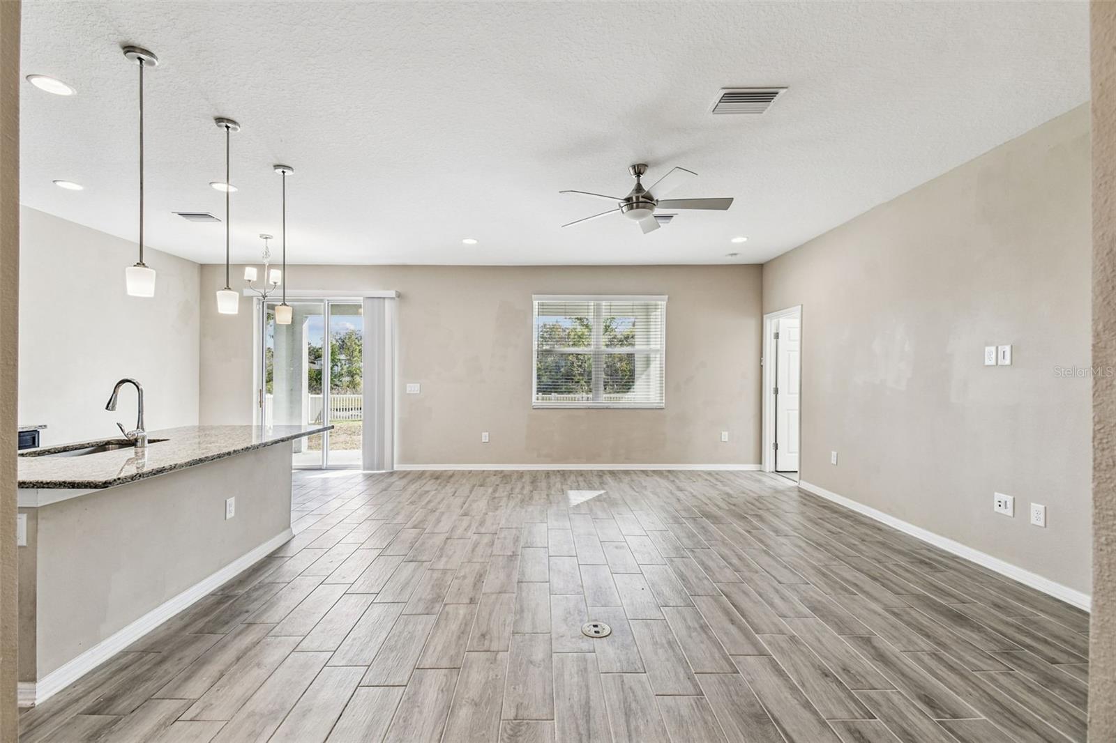 Image 22 of 71 For 18196 Porfirio Place