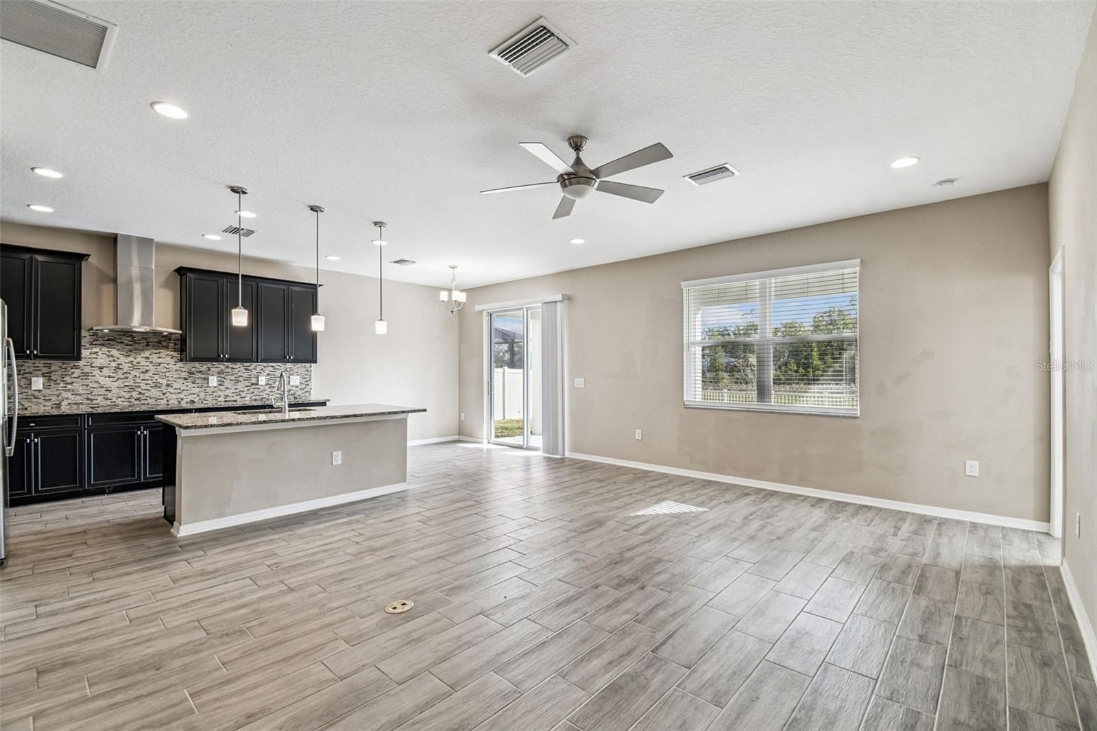 Image 23 of 71 For 18196 Porfirio Place