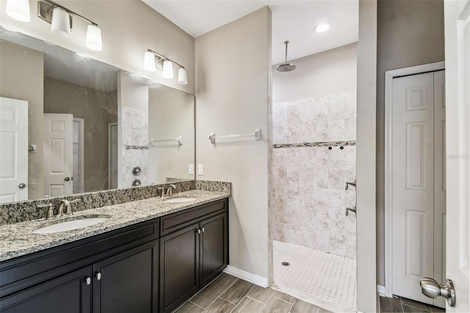 Image 41 of 71 For 18196 Porfirio Place