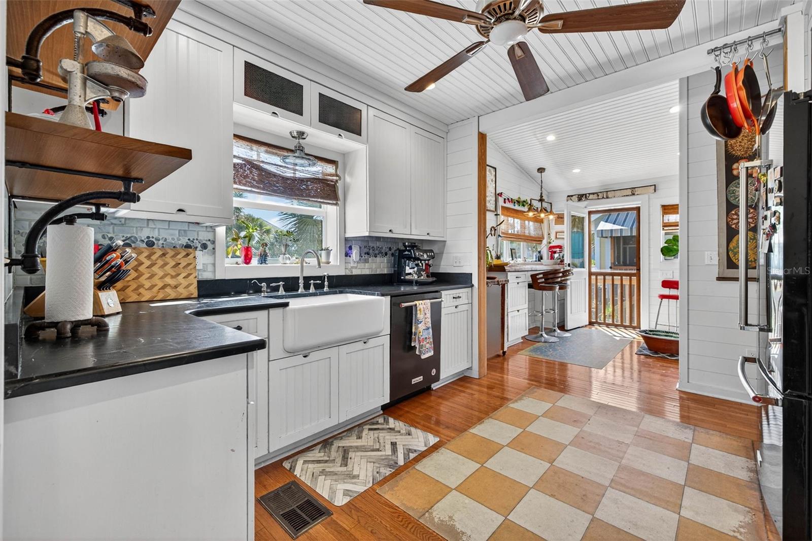 Image 12 of 43 For 106 5th Avenue