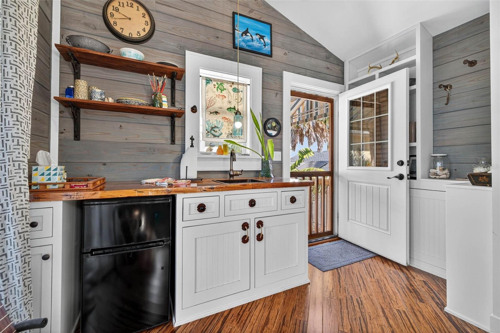 Image 25 of 43 For 106 5th Avenue