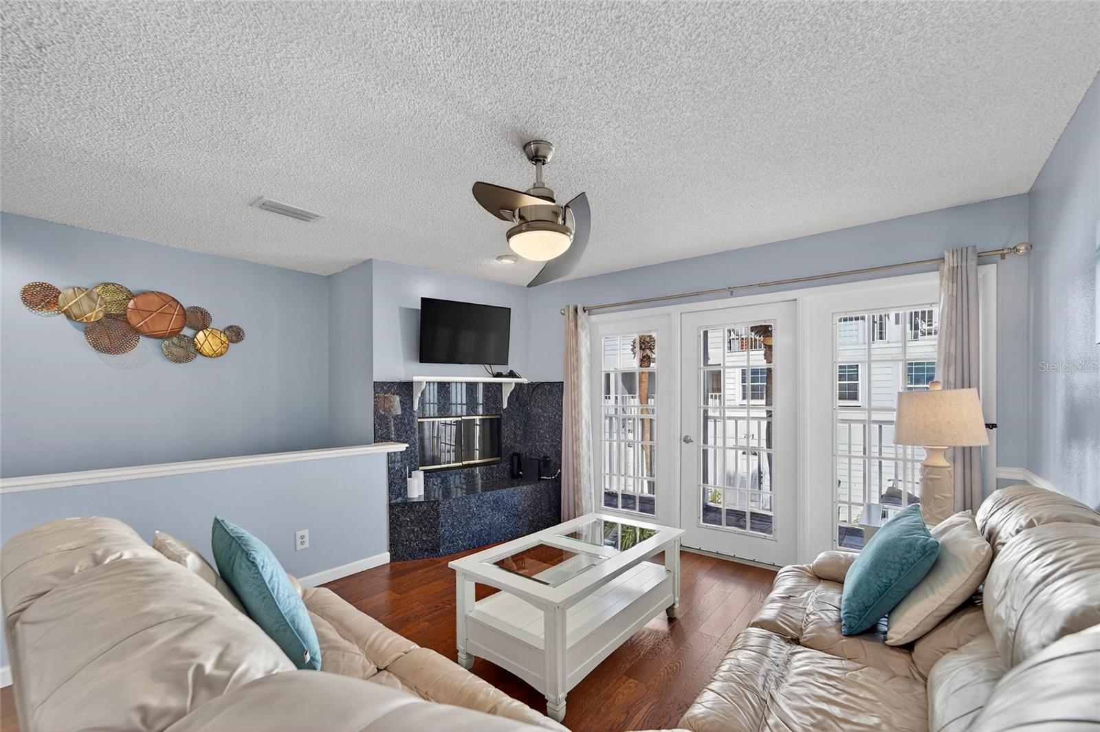 Image 15 of 81 For 17960 Gulf Boulevard 104