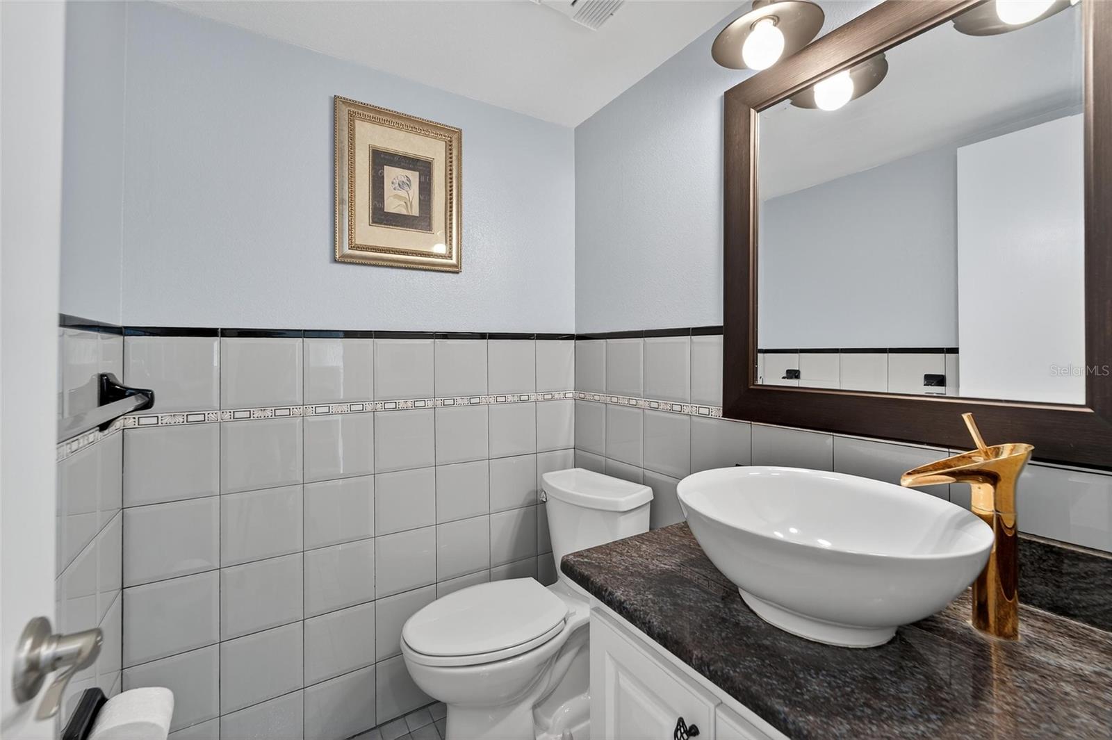 Image 29 of 81 For 17960 Gulf Boulevard 104