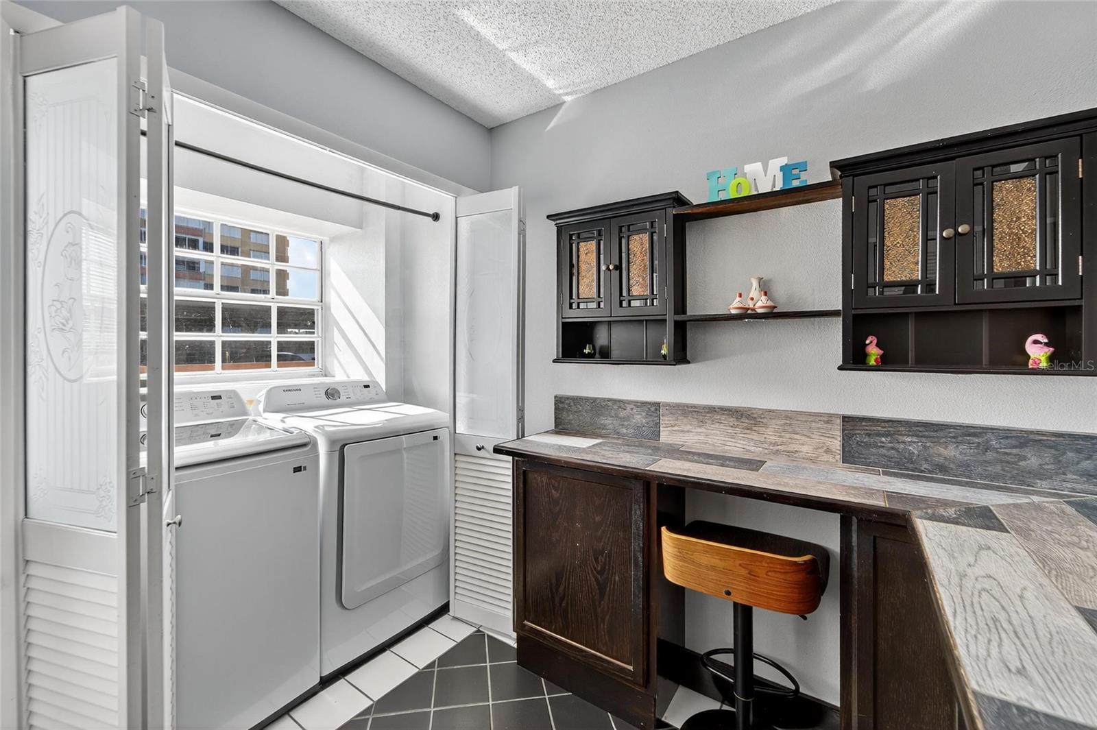 Image 39 of 81 For 17960 Gulf Boulevard 104