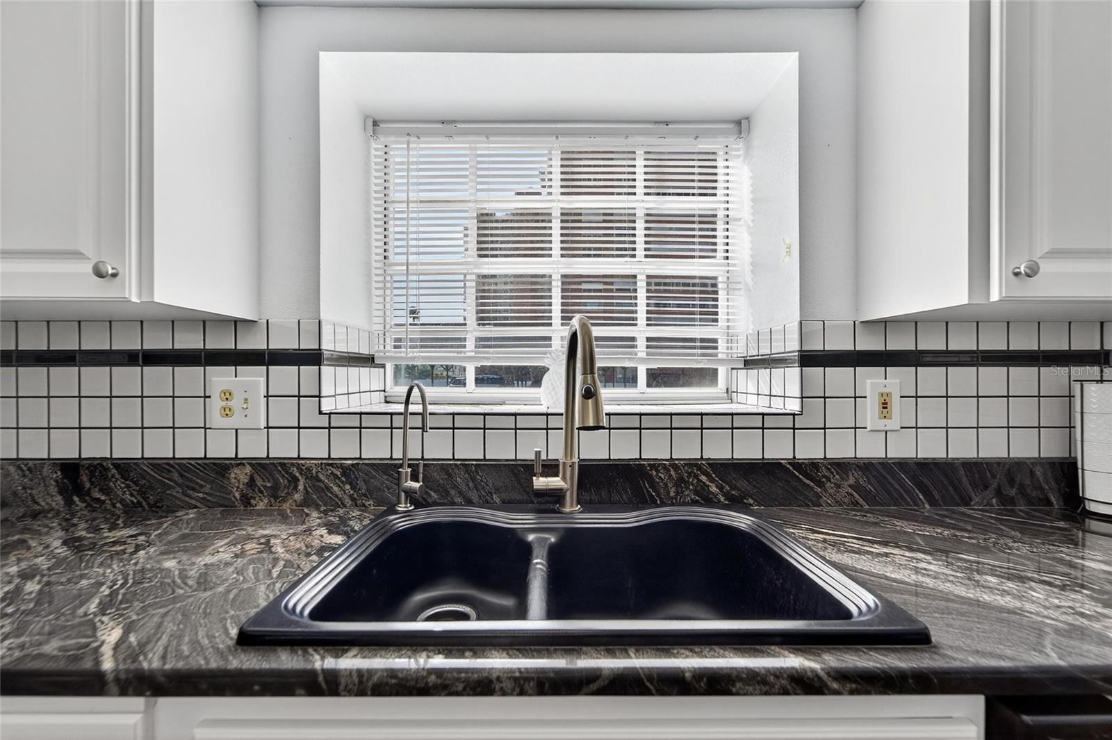 Image 42 of 81 For 17960 Gulf Boulevard 104