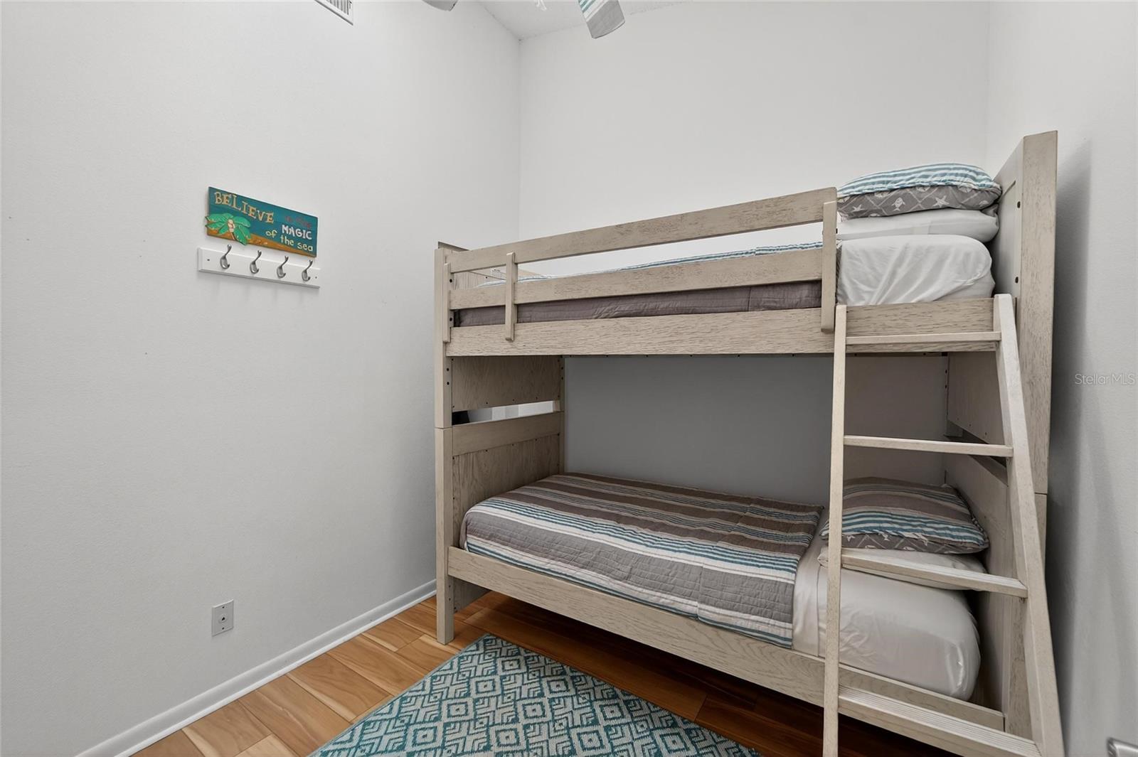 Image 50 of 81 For 17960 Gulf Boulevard 104