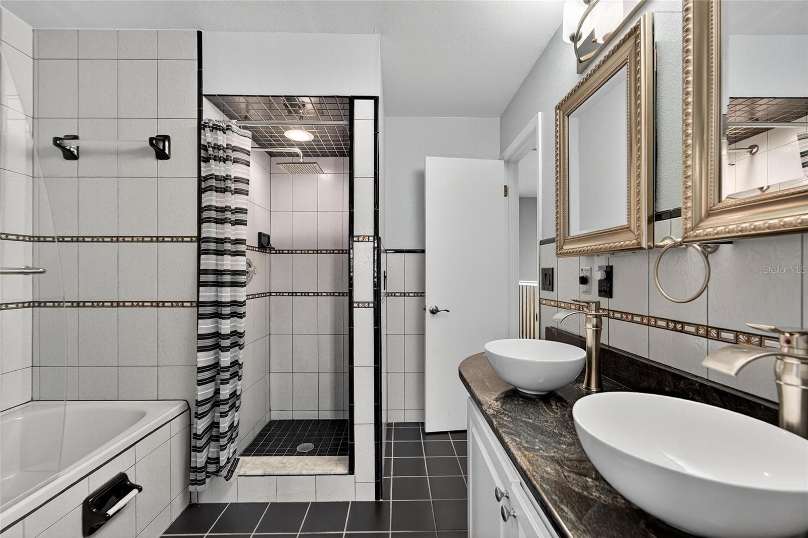 Image 59 of 81 For 17960 Gulf Boulevard 104