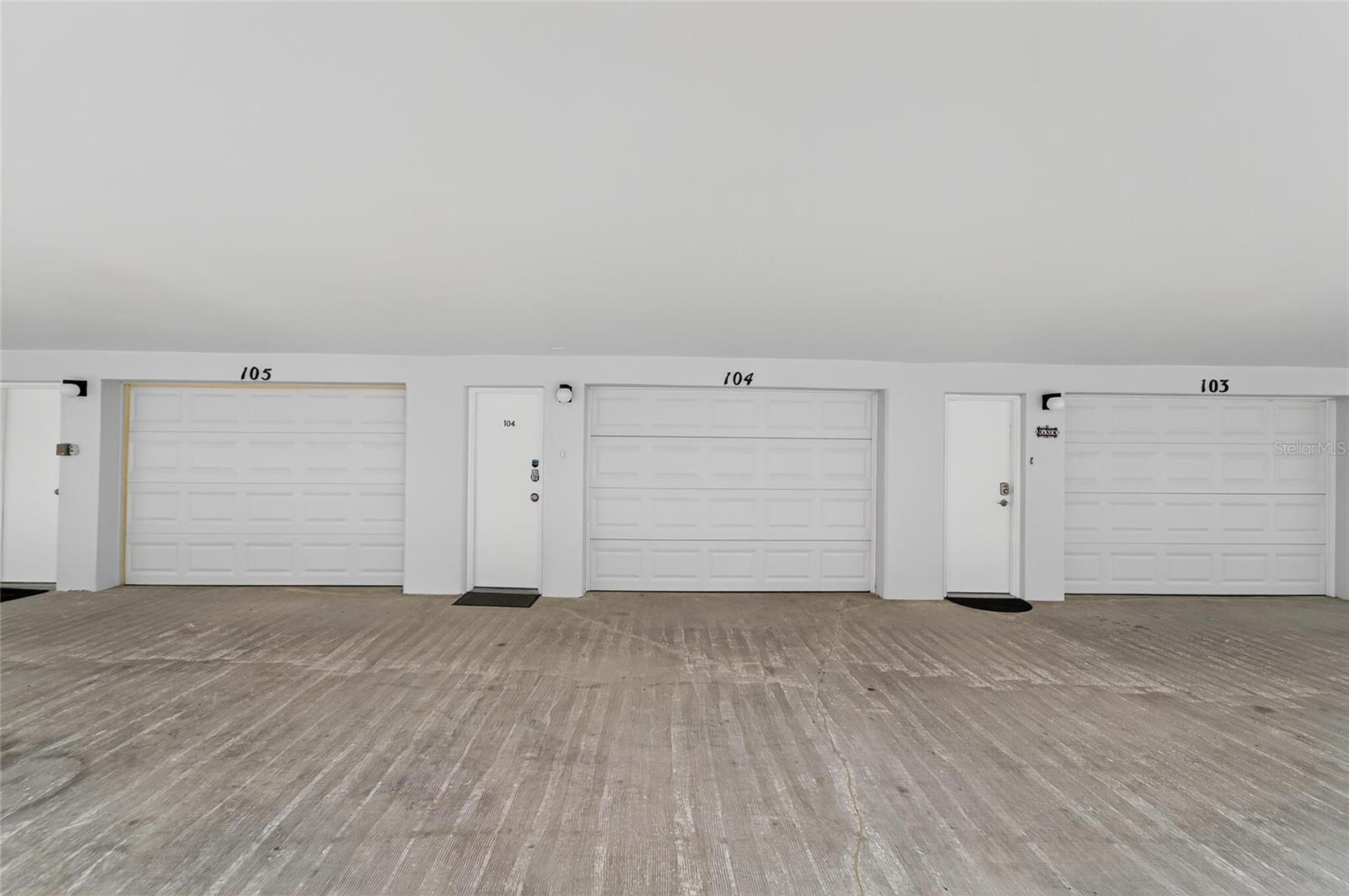 Image 6 of 81 For 17960 Gulf Boulevard 104