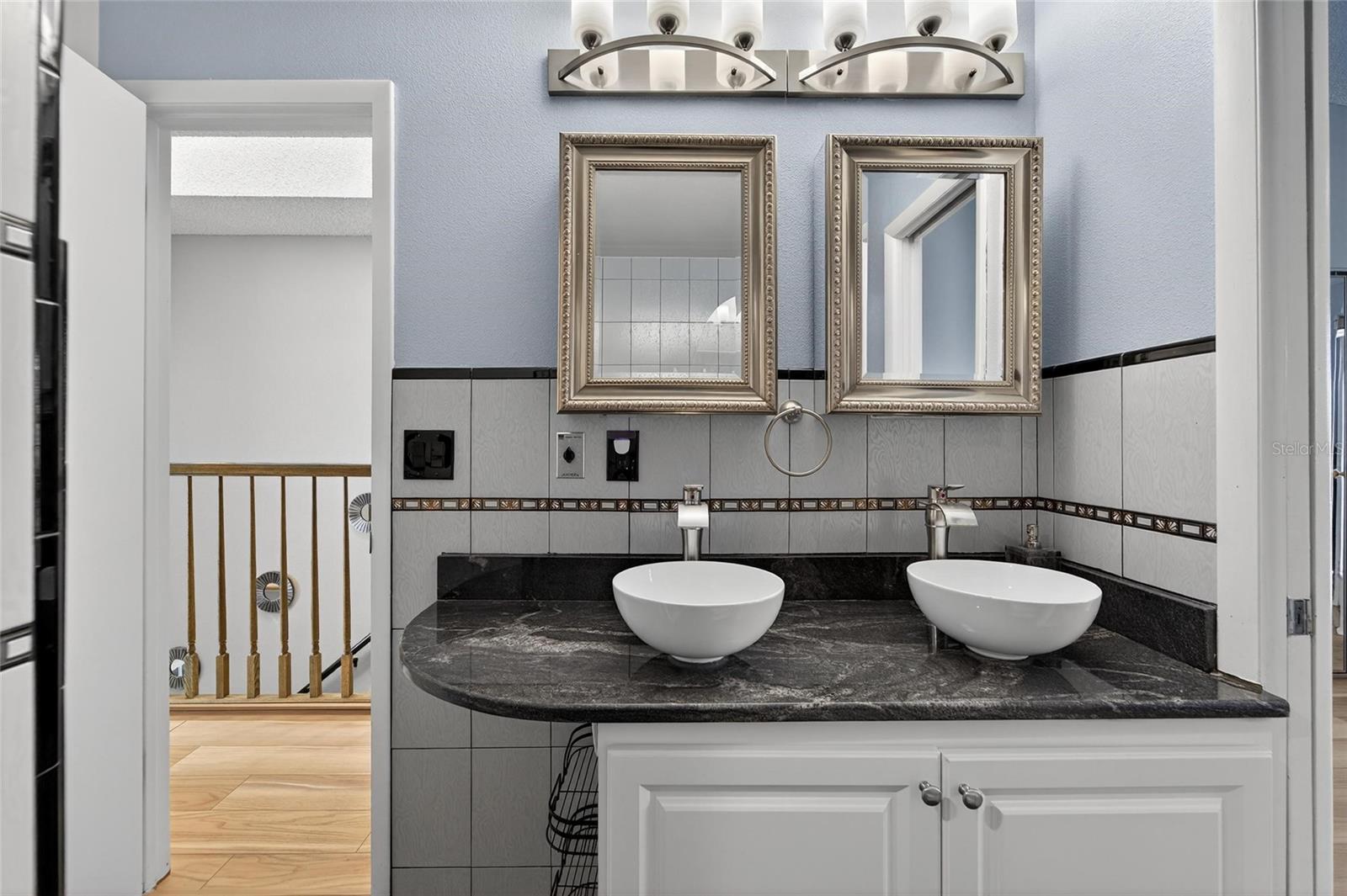 Image 61 of 81 For 17960 Gulf Boulevard 104