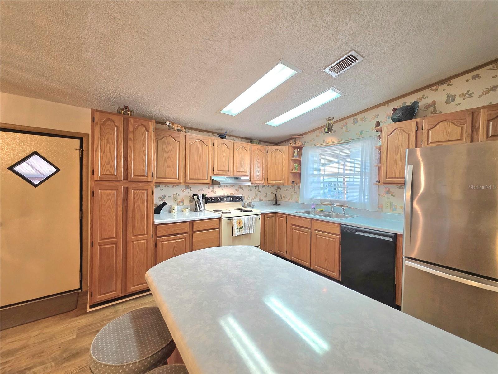 Image 14 of 61 For 36615 Dina Drive