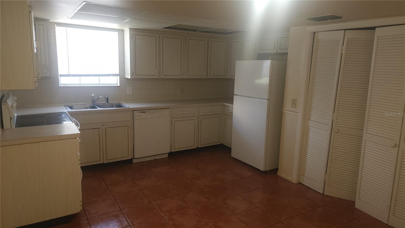 Image 2 of 15 For 14460 Reuter Strasse Circle 718