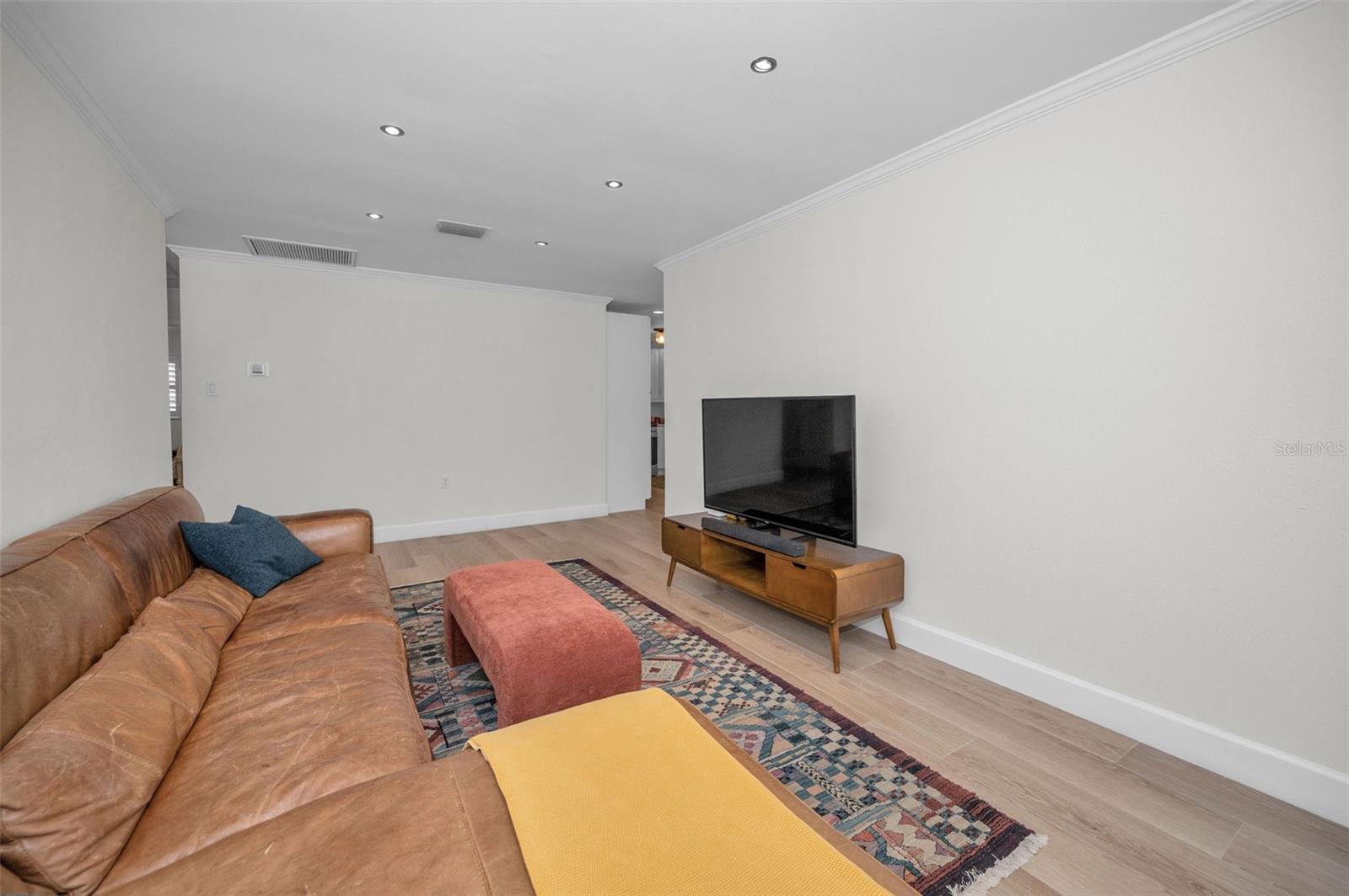 Image 10 of 41 For 7413 Obrien Street