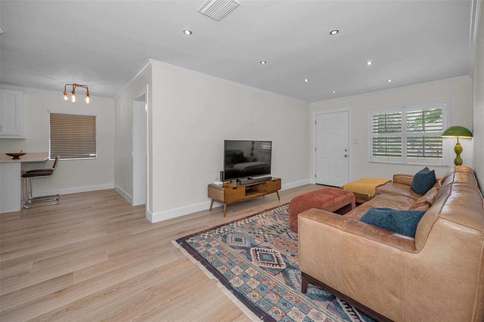 Image 11 of 41 For 7413 Obrien Street