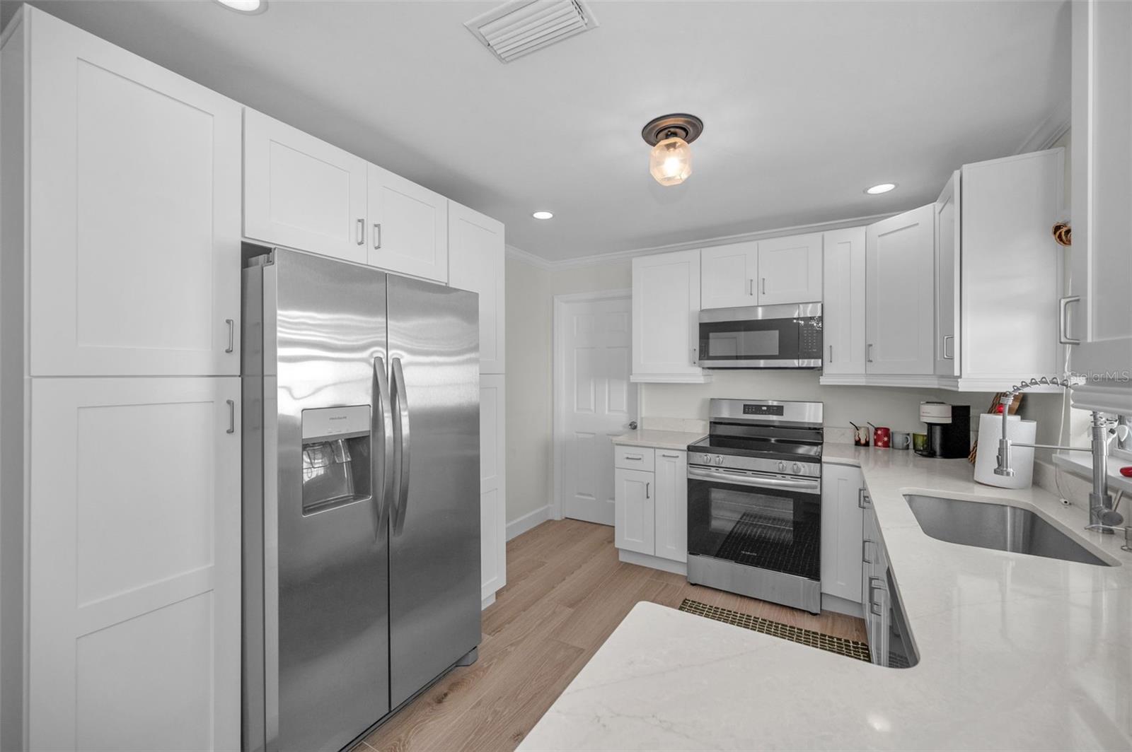 Image 14 of 41 For 7413 Obrien Street