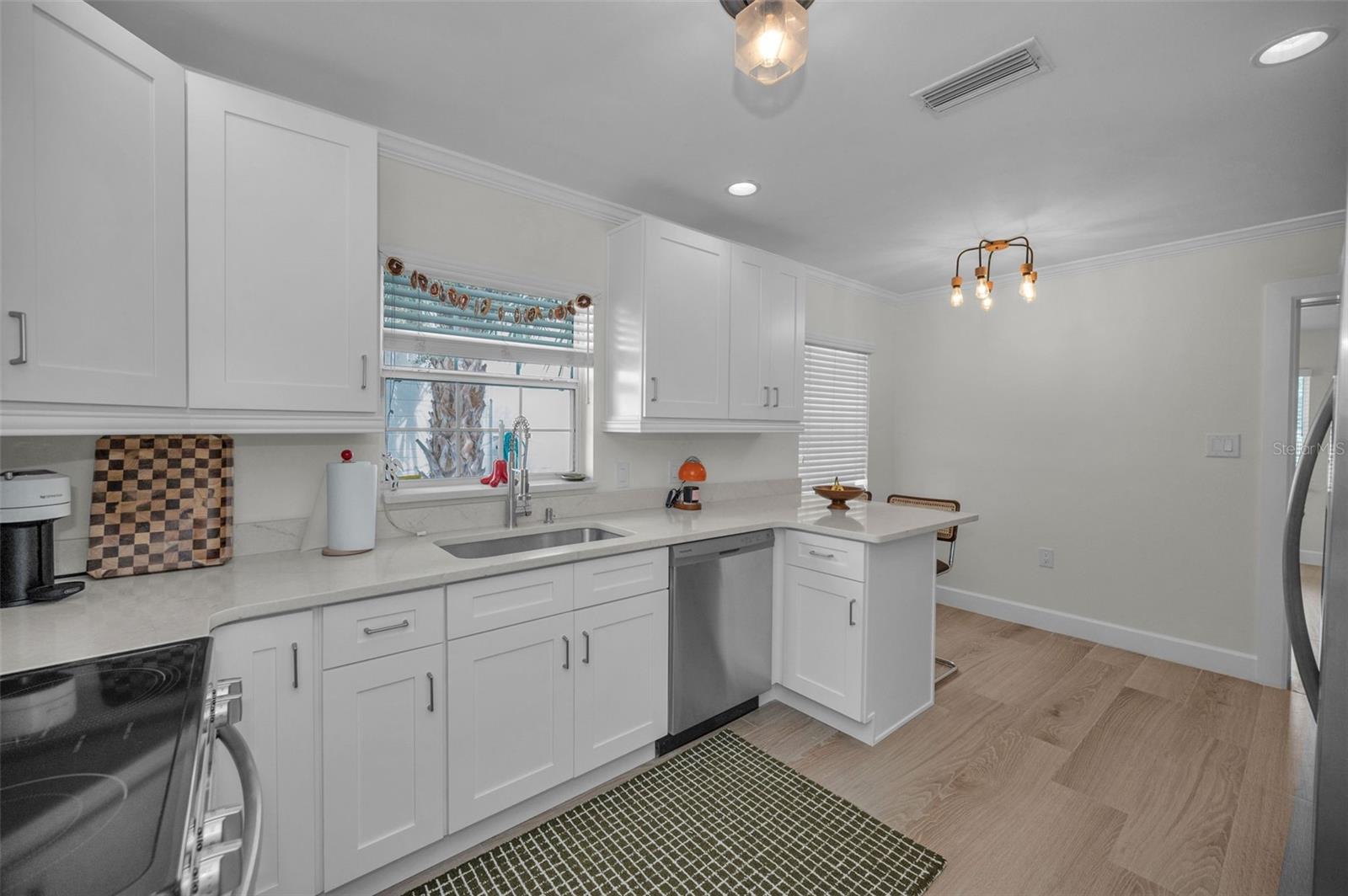 Image 18 of 41 For 7413 Obrien Street