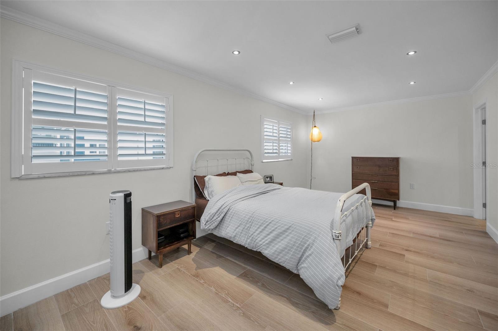 Image 20 of 41 For 7413 Obrien Street