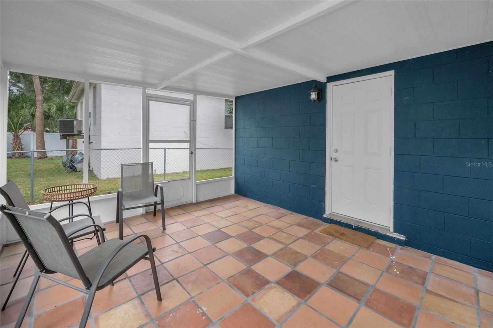 Image 32 of 41 For 7413 Obrien Street