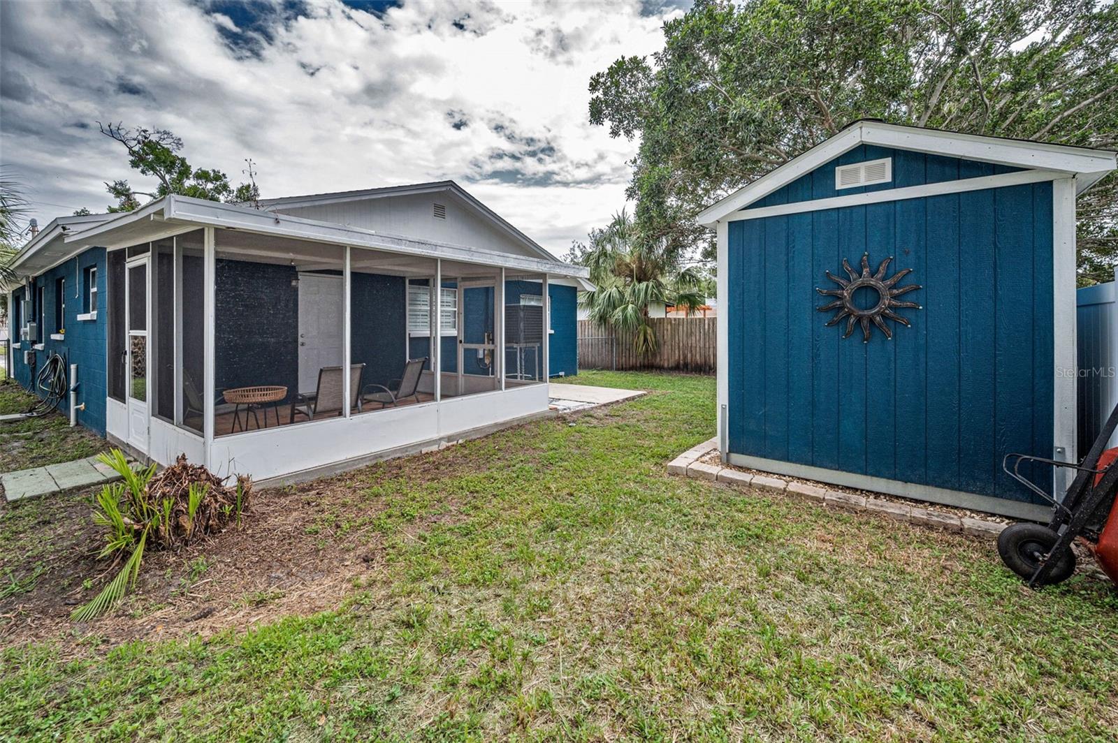 Image 35 of 41 For 7413 Obrien Street