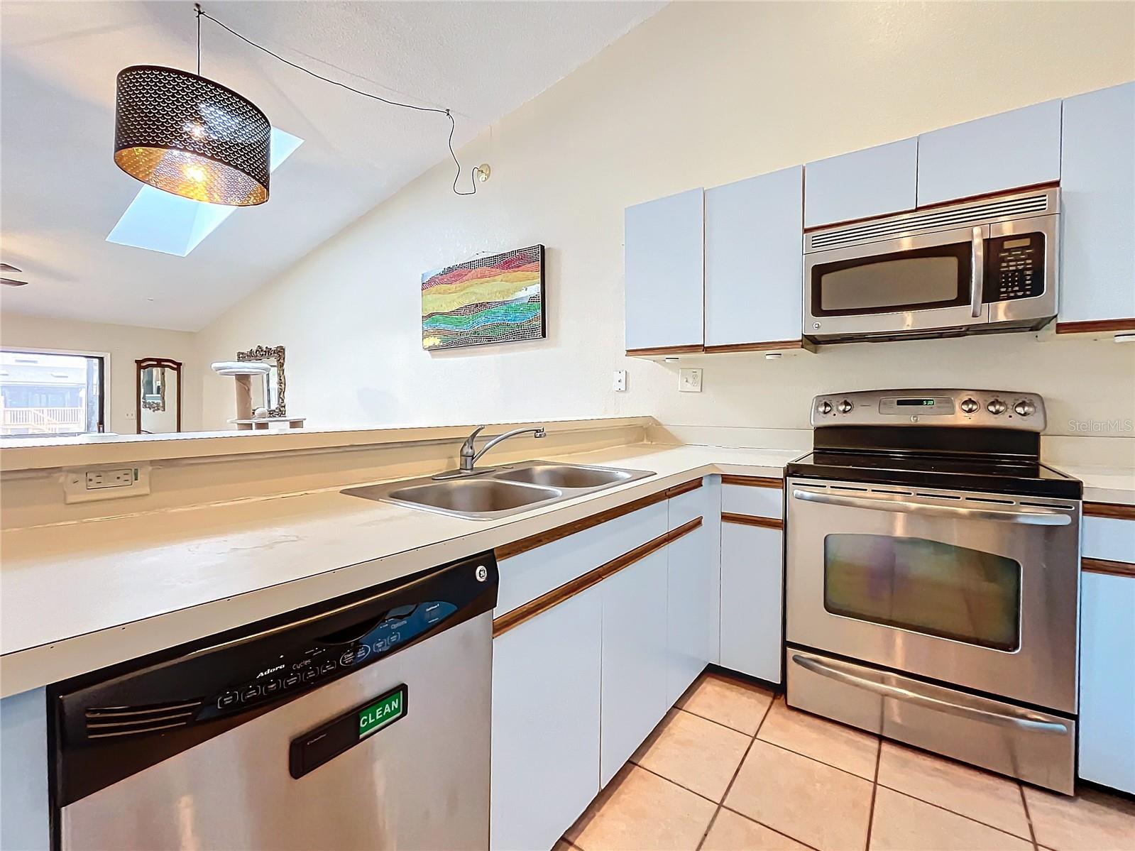 Image 14 of 30 For 6262 93rd Terrace N 3904