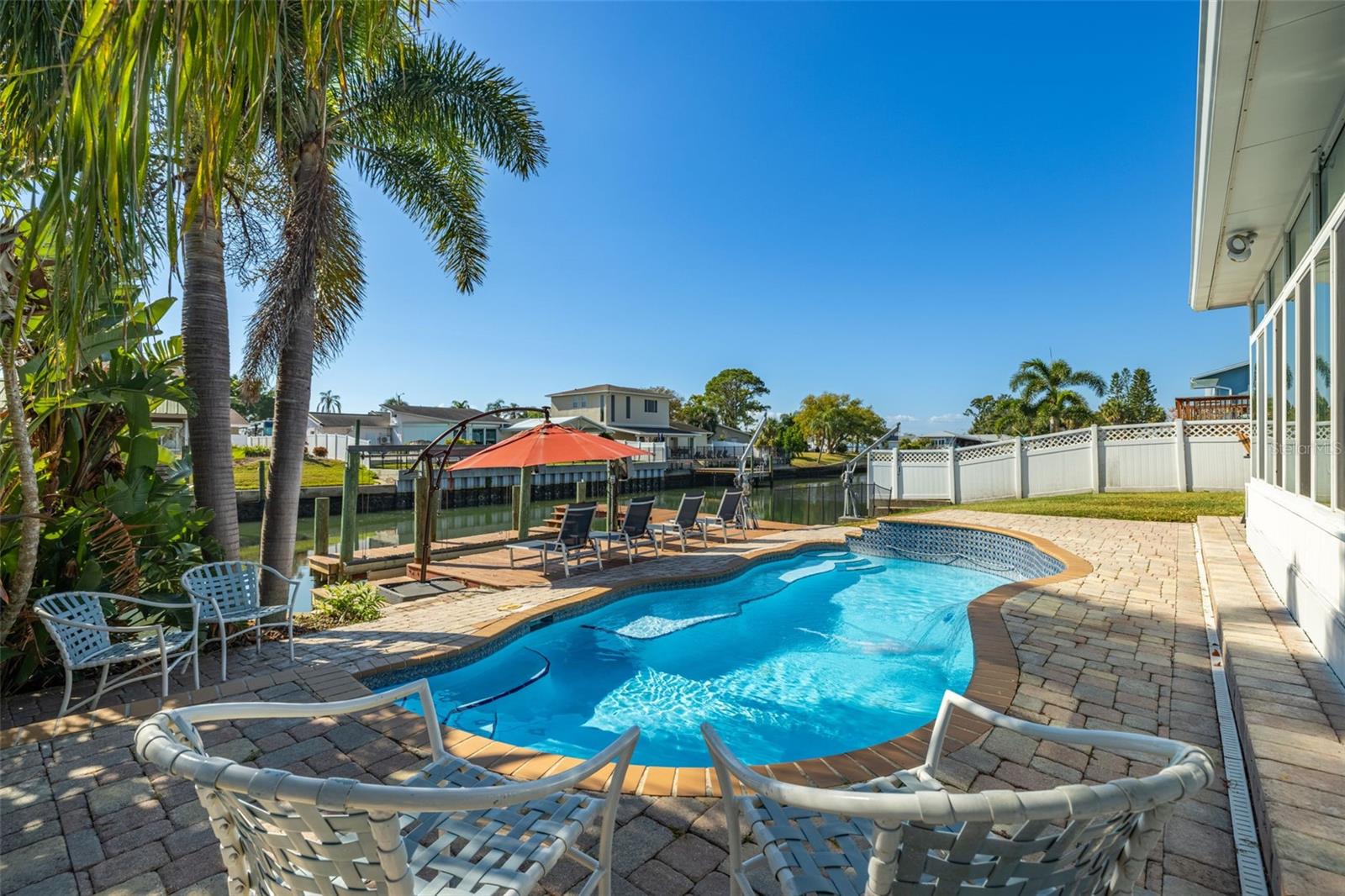 Listing photo id 12 for 8462 Flagstone Drive