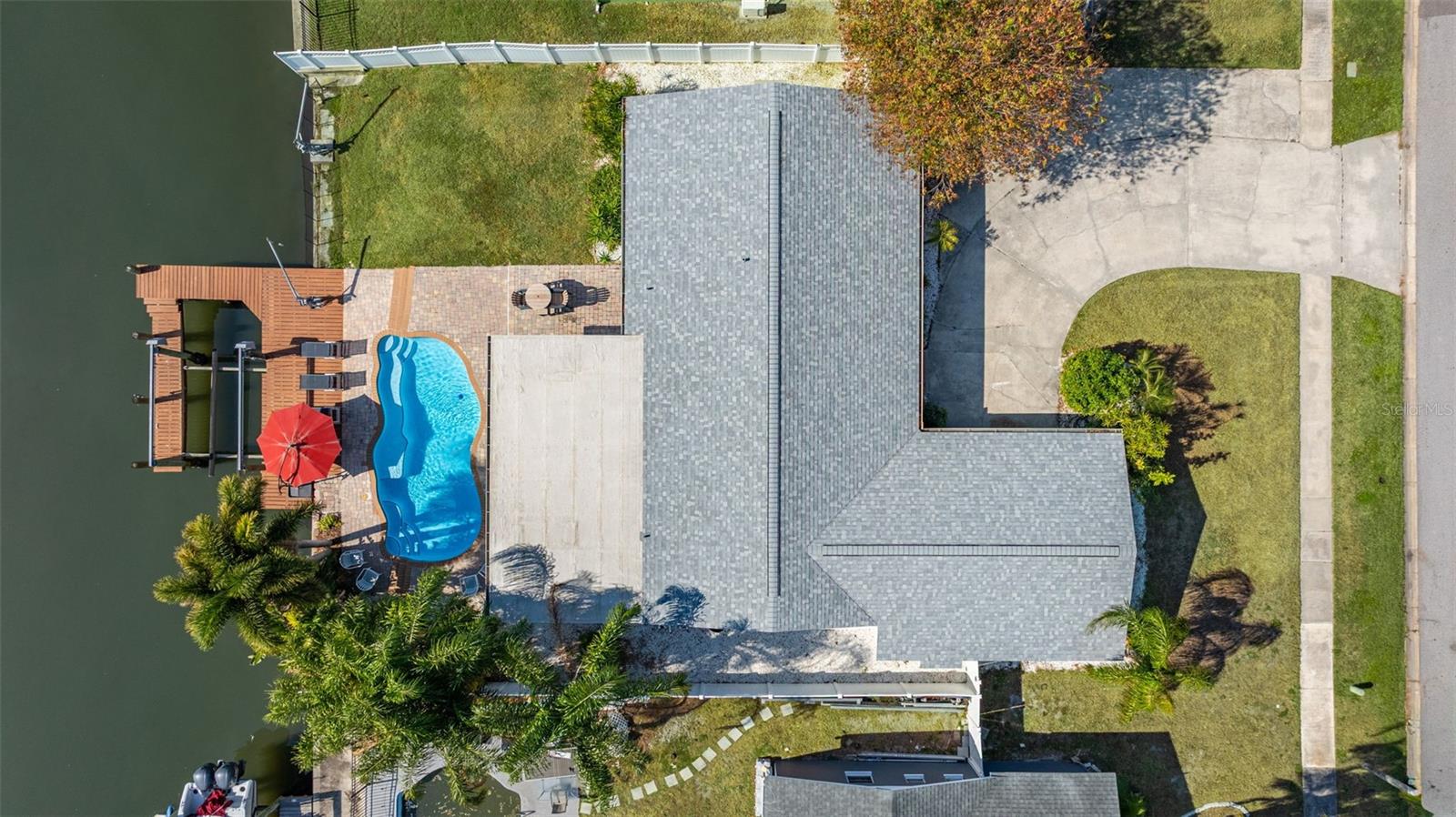 Listing photo id 0 for 8462 Flagstone Drive