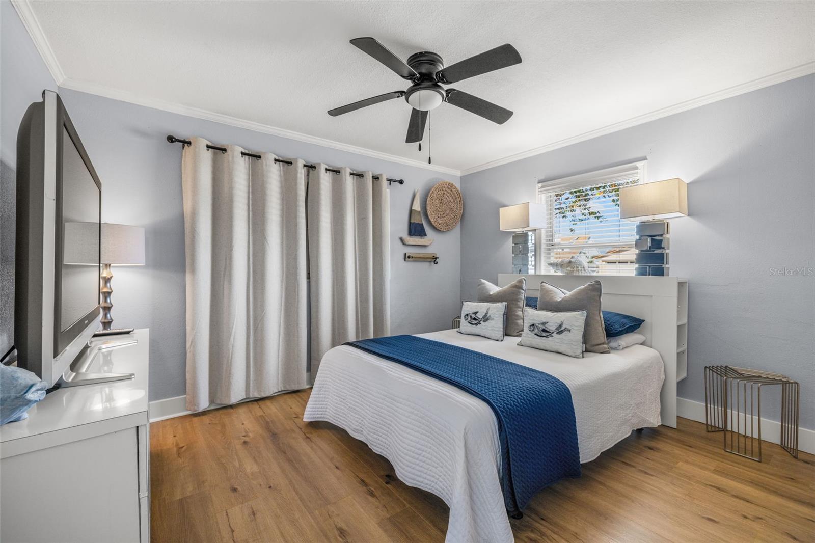 Listing photo id 23 for 8462 Flagstone Drive