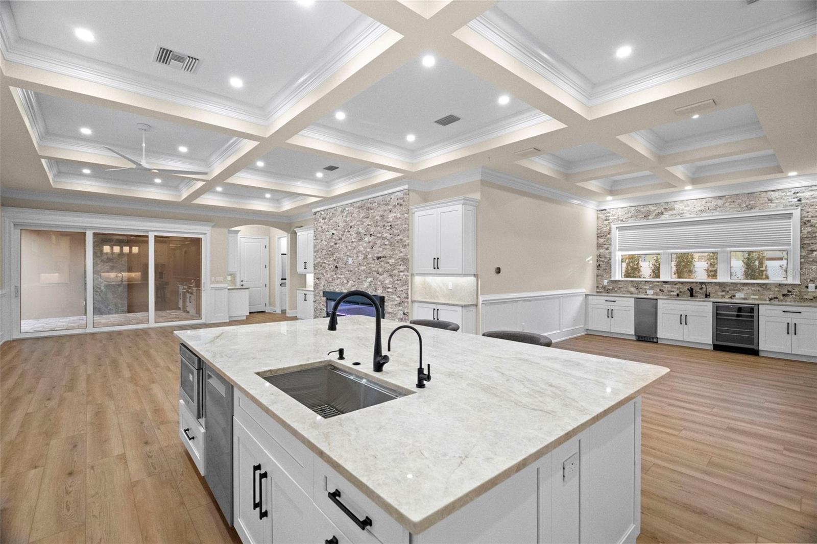 Image 13 of 62 For 324 3rd Avenue N