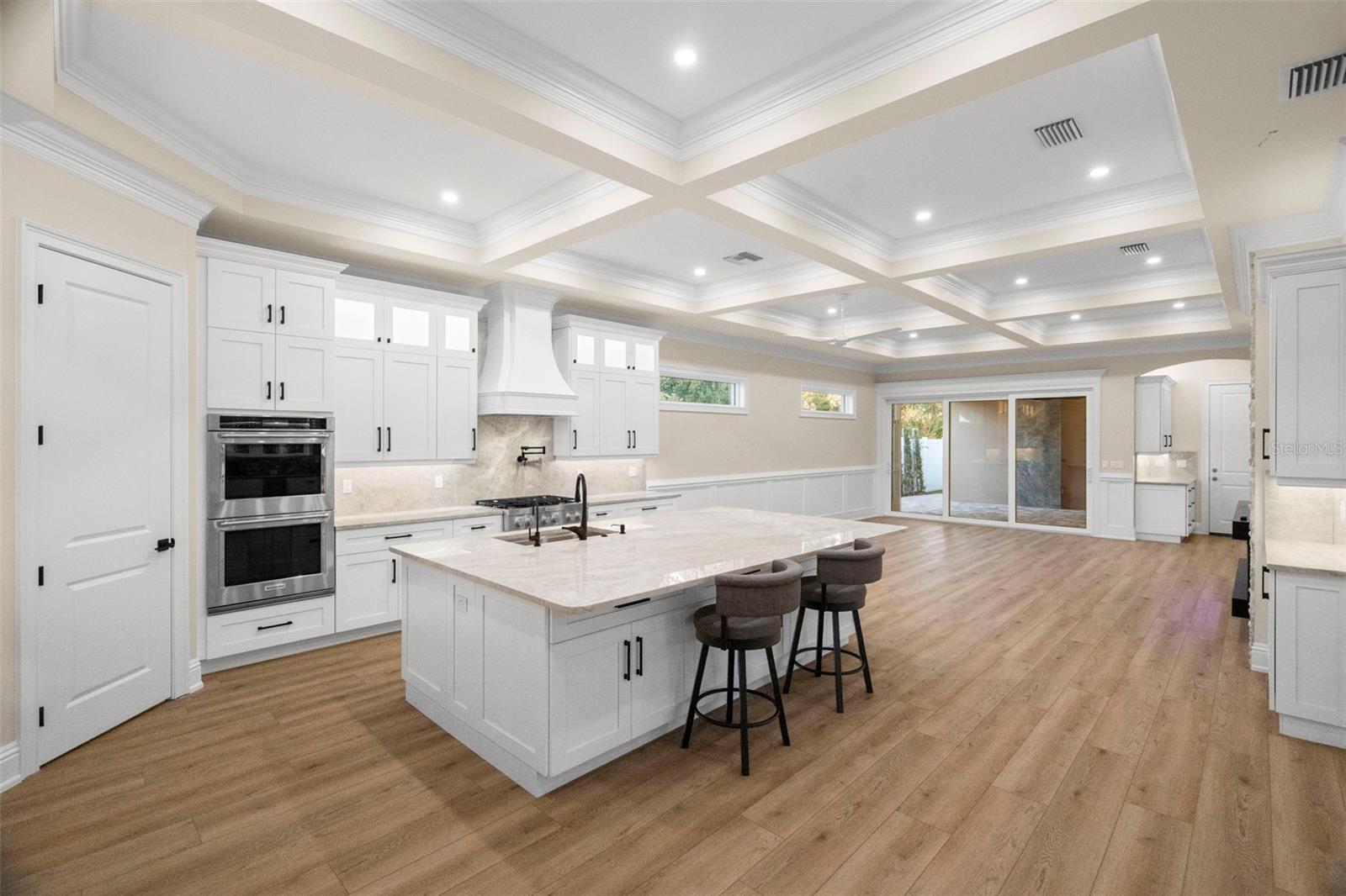 Image 14 of 62 For 324 3rd Avenue N