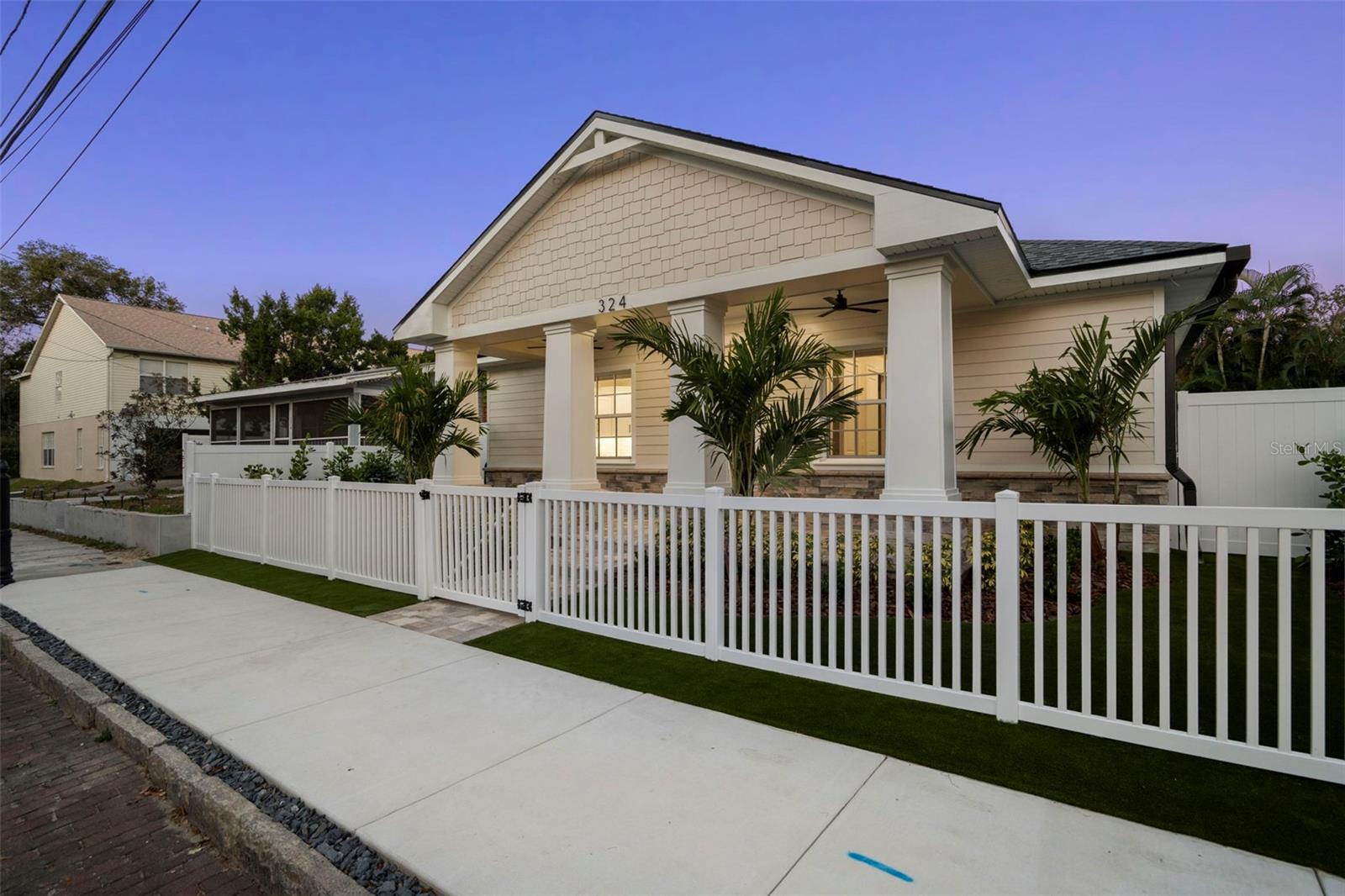 Image 2 of 62 For 324 3rd Avenue N