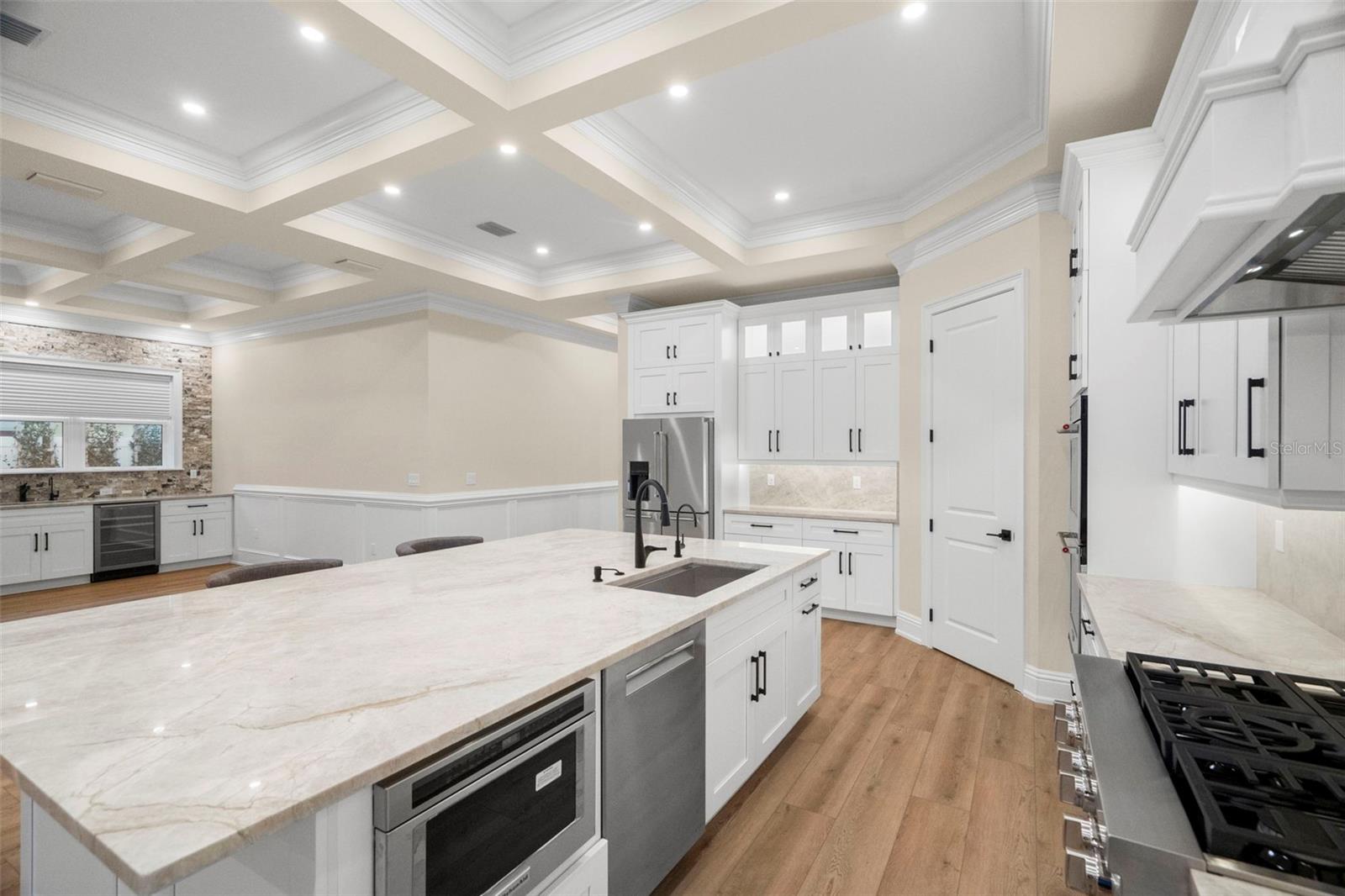 Image 20 of 62 For 324 3rd Avenue N