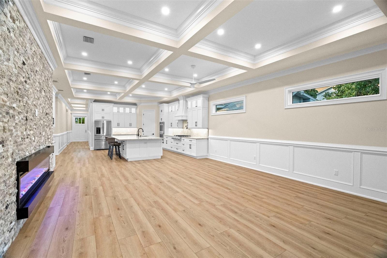 Image 24 of 62 For 324 3rd Avenue N