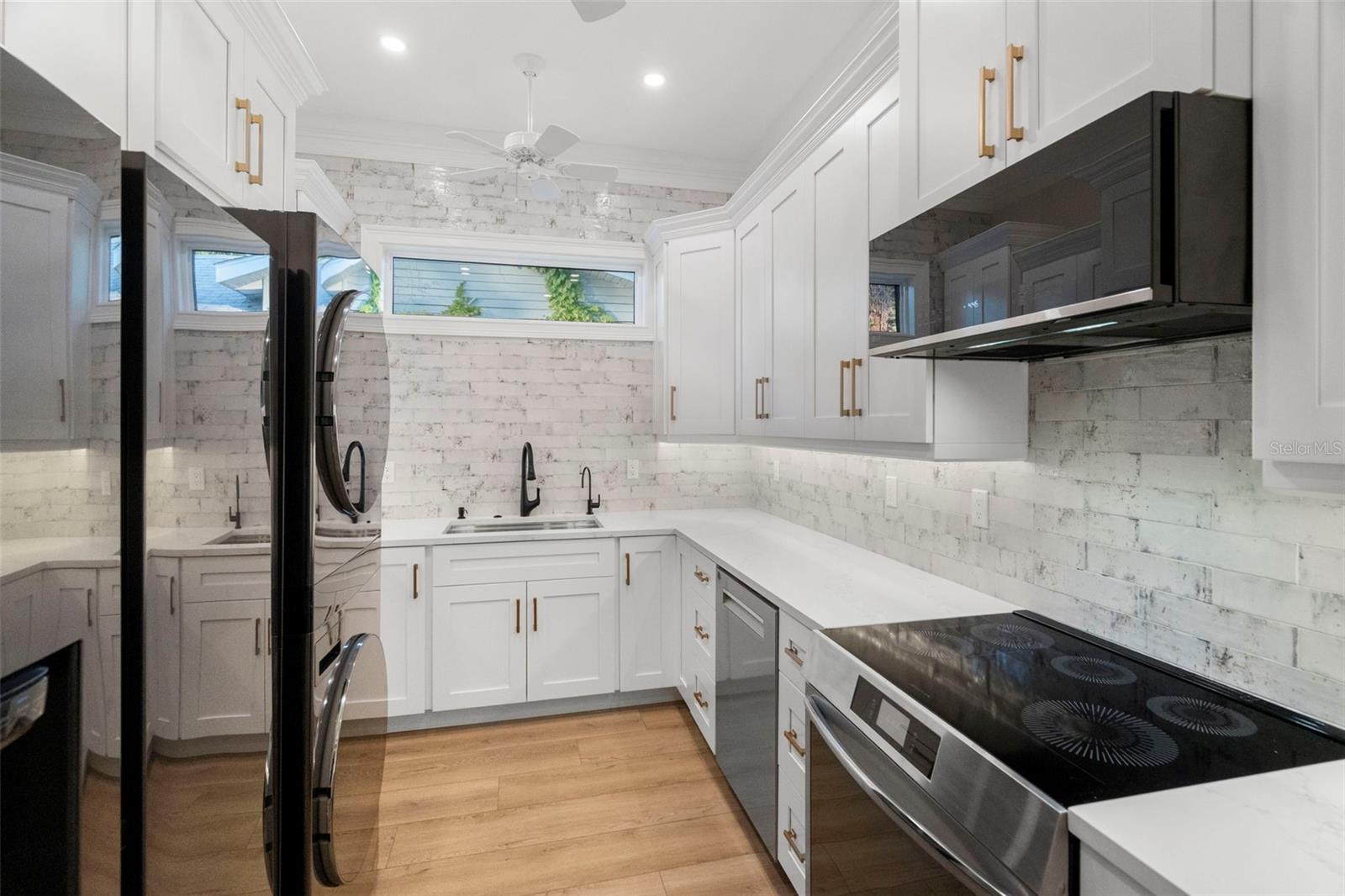 Image 26 of 62 For 324 3rd Avenue N