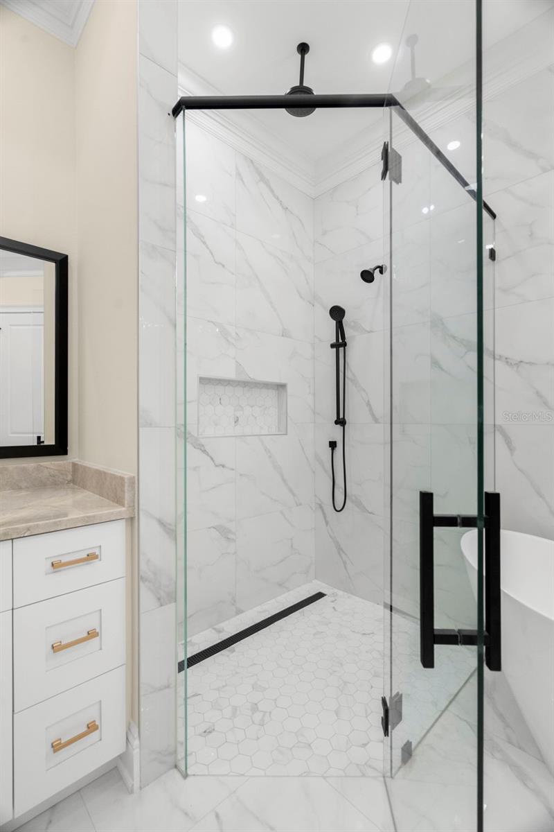 Image 39 of 62 For 324 3rd Avenue N