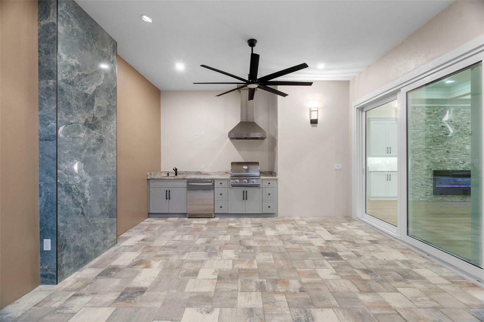 Image 55 of 62 For 324 3rd Avenue N