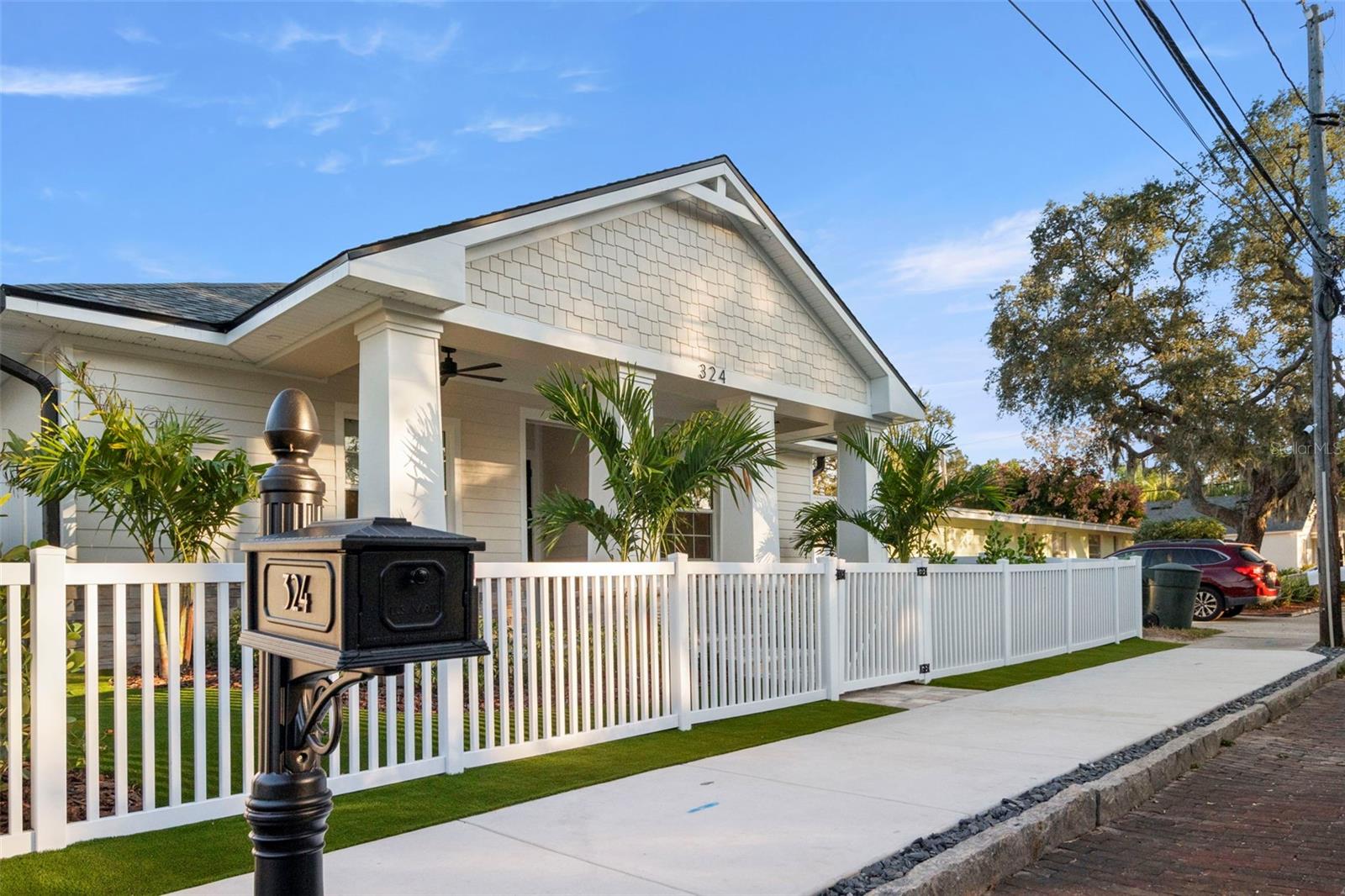 Image 6 of 62 For 324 3rd Avenue N